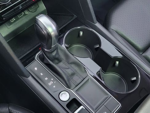 Used 2018 Volkswagen Atlas SEL image 25