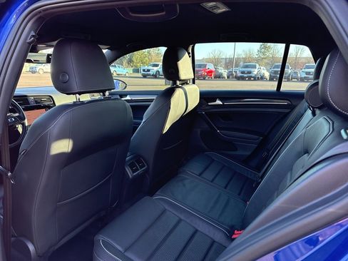 Used 2019 Volkswagen Golf R DCC & Navigation 4Motion image 18