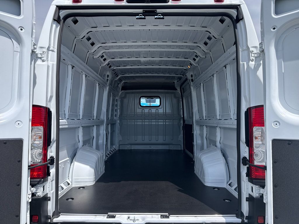 New 2026 RAM ProMaster 3500 FWD image 10