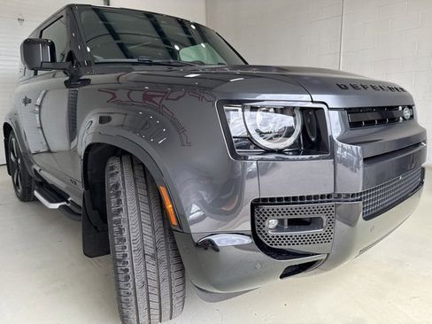 Used 2024 Land Rover Defender 90 V8 image 3