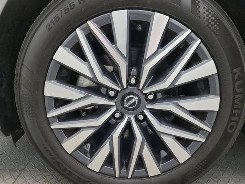 Used 2024 Nissan Altima 2.5 SV FWD image 31