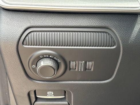 New 2026 Jeep Grand Wagoneer 4WD image 20