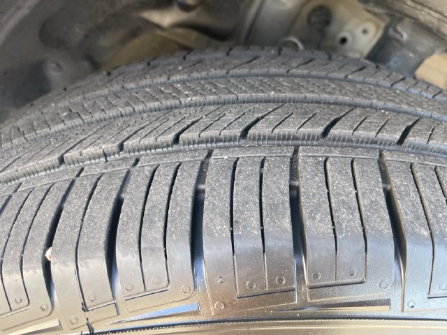 Used 2025 Honda Pilot EX-L image 29