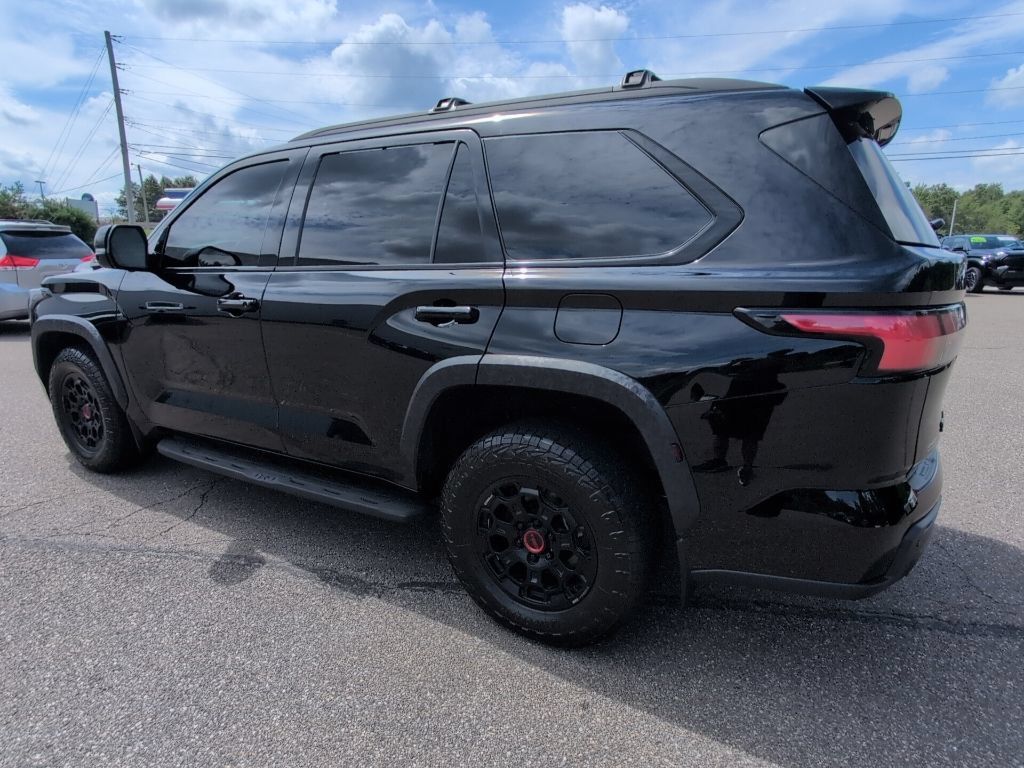 Used 2024 Toyota Sequoia TRD Pro AWD/4WD image 4