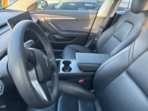 Used 2023 Tesla Model 3 Standard Range image 12