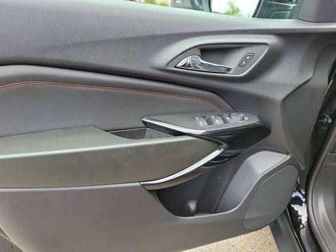 Used 2026 Chevrolet Trax RS FWD image 22