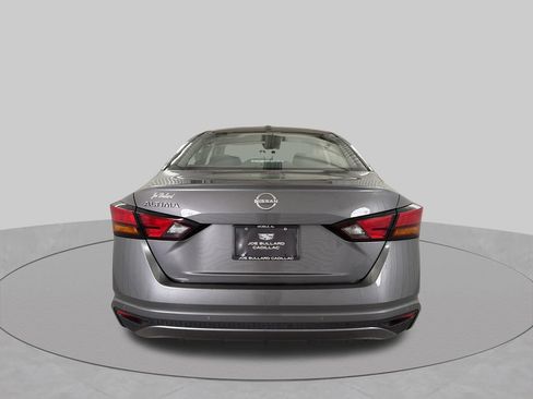 Used 2025 Nissan Altima 2.5 SV FWD image 7