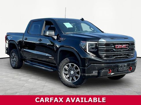 Used 2024 GMC Sierra 1500 AT4 w/ Technology Package AWD/4WD image 3