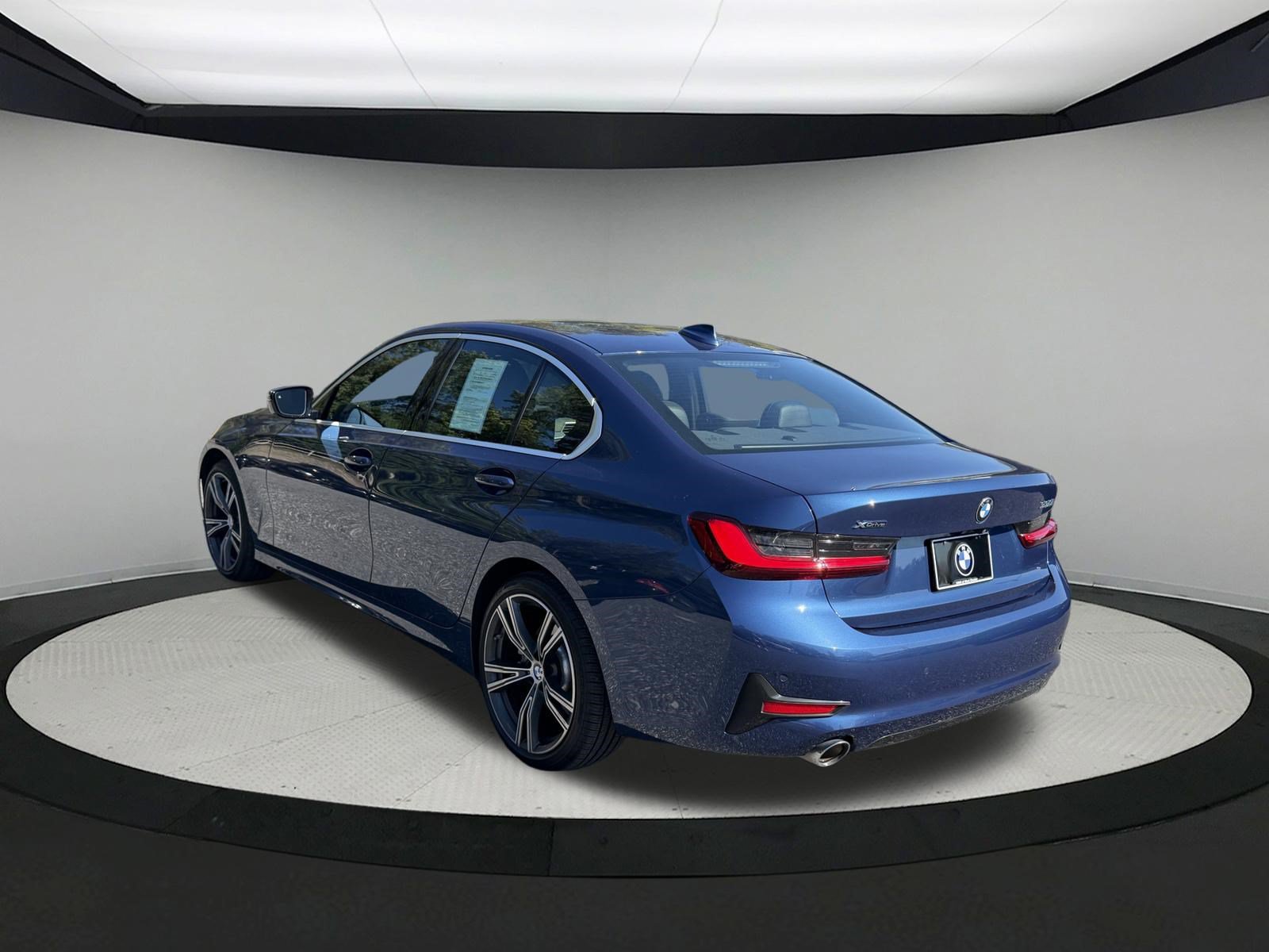 Used 2022 BMW 330i xDrive Sedan w/ Driving Assistance Package AWD/4WD image 6