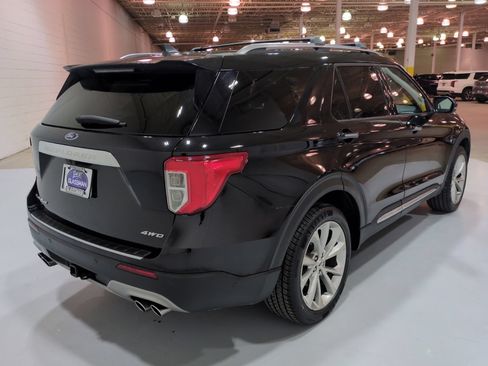 Used 2021 Ford Explorer Platinum w/ Equipment Group 601A AWD/4WD image 3