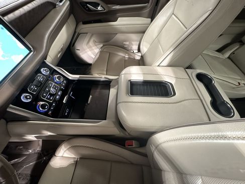Used 2022 GMC Yukon Denali image 30