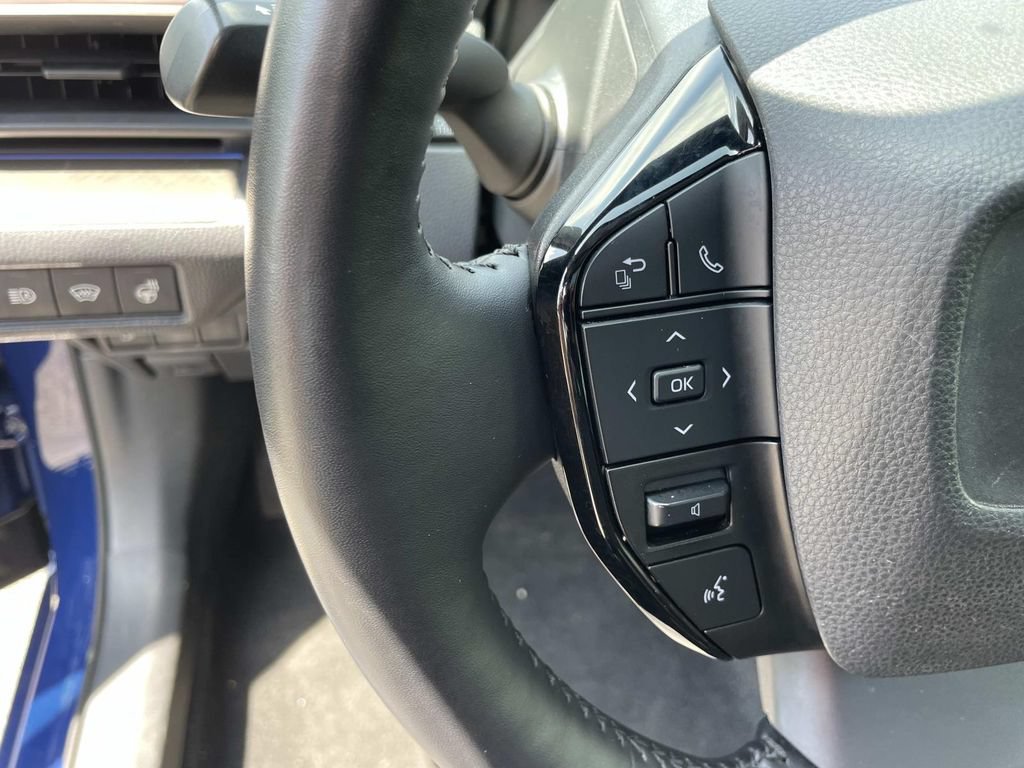 Used 2024 Toyota Prius XLE FWD image 32