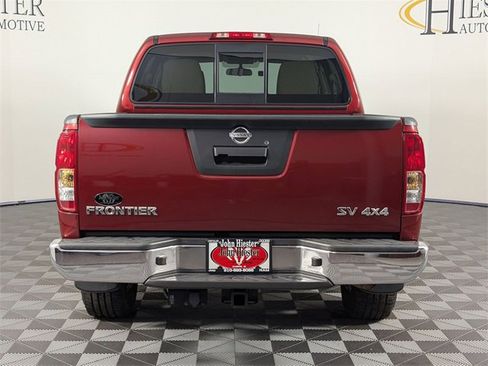 Used 2015 Nissan Frontier SV image 6
