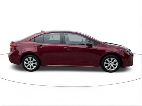Used 2024 Toyota Corolla LE FWD image 2
