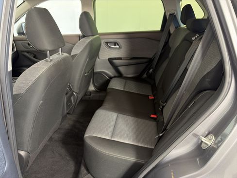 Used 2023 Nissan Rogue SV AWD/4WD image 7