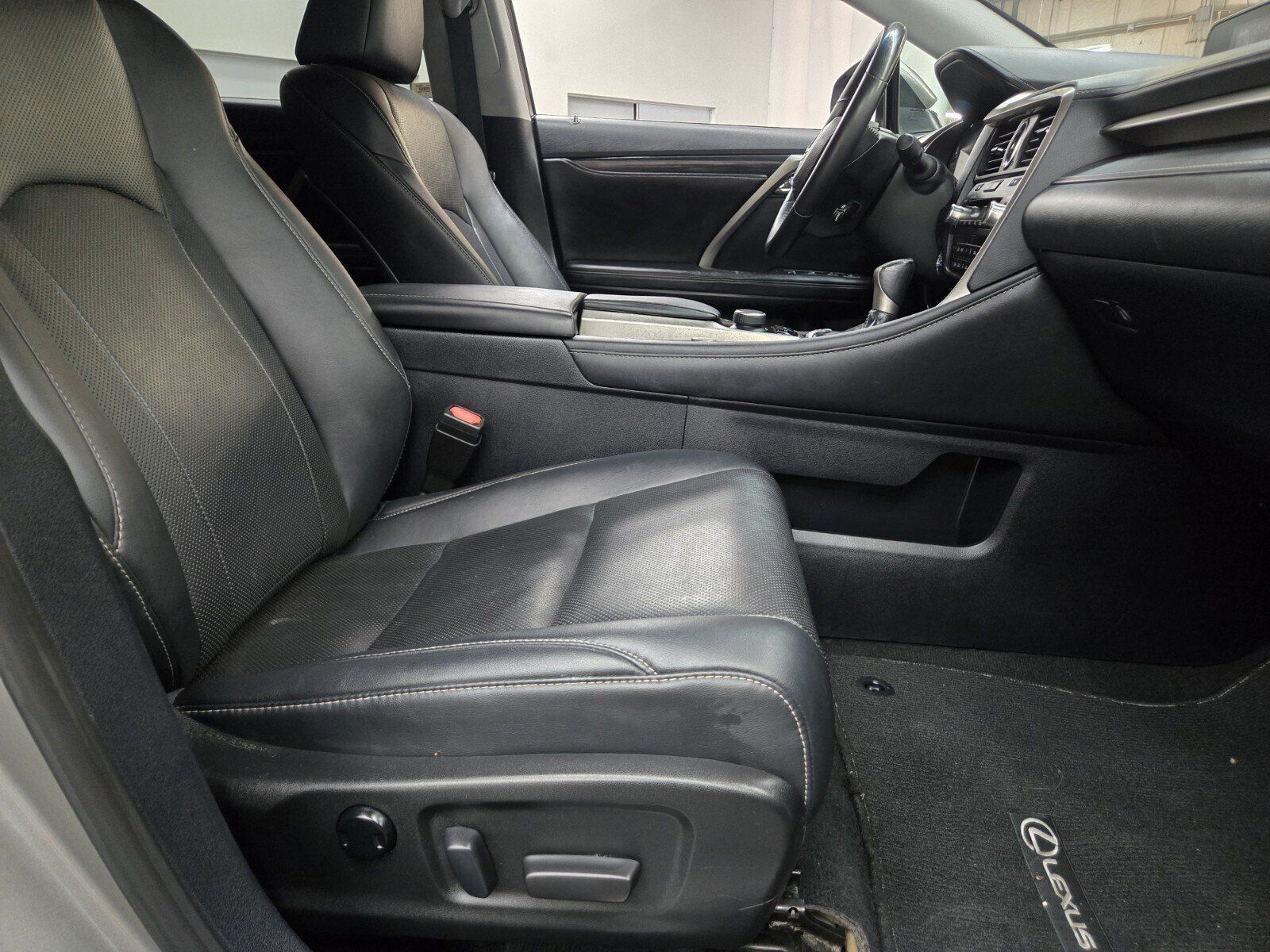 Used 2018 Lexus RX 350 FWD w/ Accessory Package image 12
