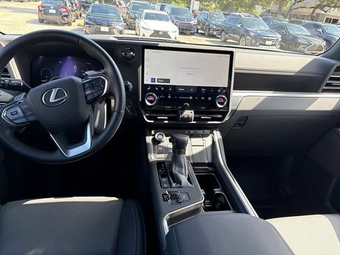 Certified 2025 Lexus GX 550 w/ Accessory Package (Z1) AWD/4WD image 18