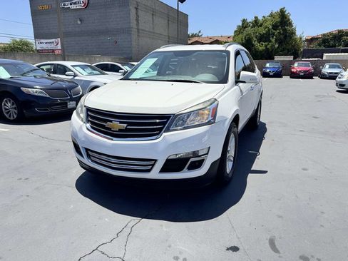 Used 2014 Chevrolet Traverse LT FWD image 12