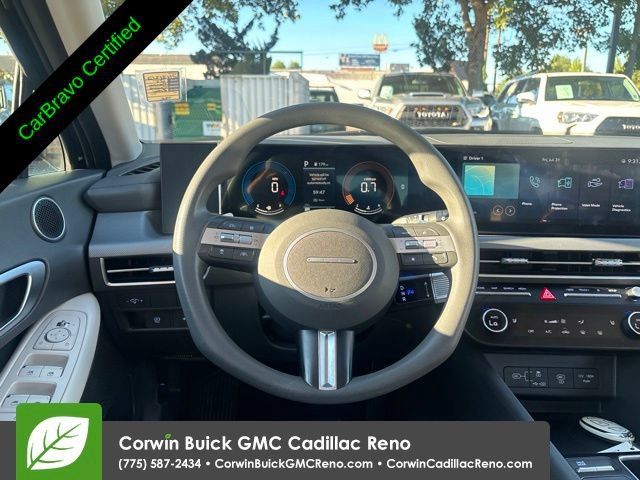 Used 2025 Hyundai Sonata SEL FWD image 31