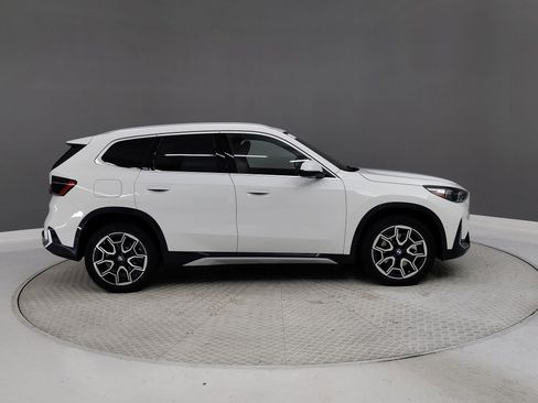Used 2026 BMW X1 xDrive28i image 5