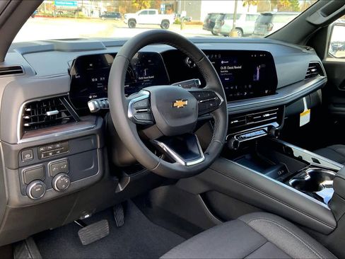 Certified 2026 Chevrolet Suburban LS image 32