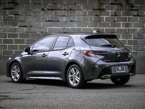 Used 2021 Toyota Corolla SE w/ SE Preferred Package FWD image 4