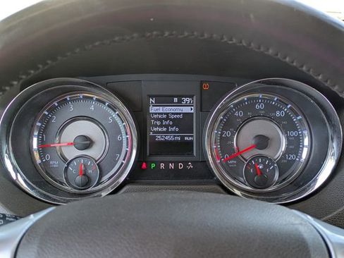 Used 2012 Chrysler Town & Country Touring w/ Entertainment Group #1 image 20