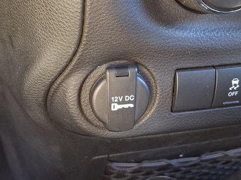 Used 2012 Jeep Wrangler Sport AWD/4WD image 25