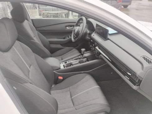 Certified 2025 Honda Accord Sport image 28