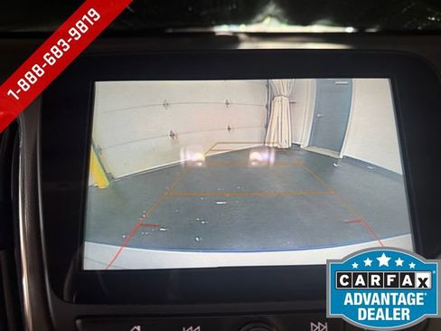 Used 2018 Chevrolet Malibu LT FWD image 16