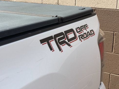 Used 2021 Toyota Tacoma TRD Off-Road w/ Technology Package RWD image 4