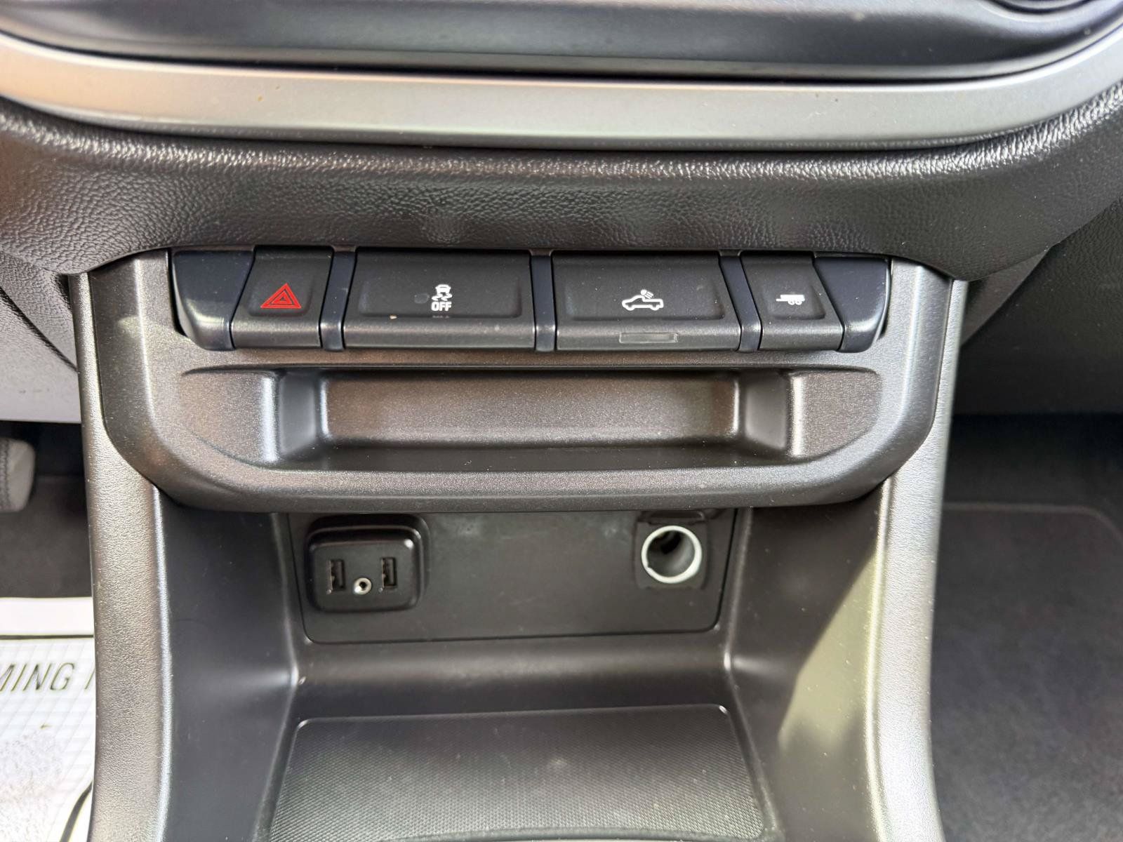 Used 2019 Chevrolet Colorado LT w/ LT Convenience Package AWD/4WD image 27