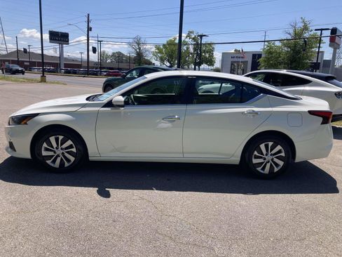 Used 2022 Nissan Altima 2.5 S FWD image 8