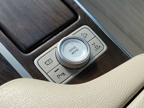 Used 2023 Genesis GV80 2.5T w/ Advanced Package image 40