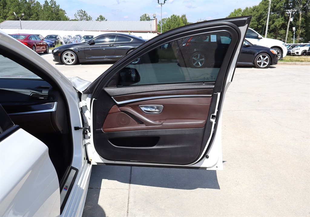 Used 2015 BMW 528i xDrive Sedan AWD/4WD image 34