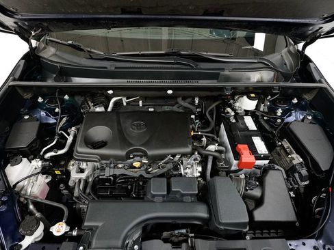 Used 2023 Toyota RAV4 XLE Premium image 3