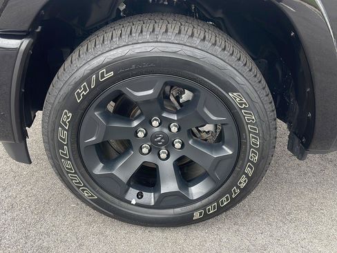 Used 2025 RAM 1500 Big Horn AWD/4WD image 13