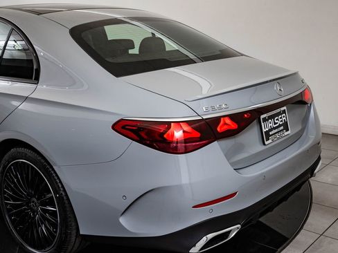 New 2026 Mercedes-Benz E 350 4MATIC Sedan image 19