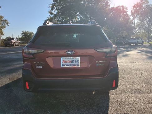 Used 2022 Subaru Outback Premium image 5