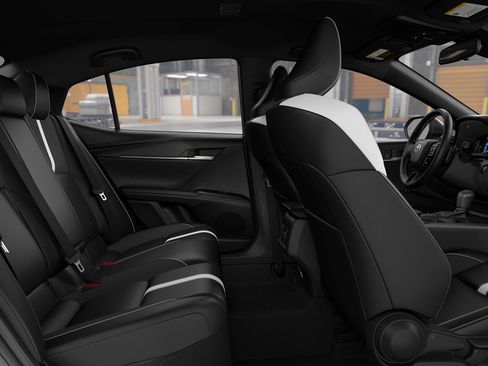 New 2026 Toyota Camry Hybrid FWD image 21