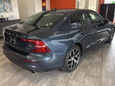 Used 2020 Volvo S60 T5 Momentum FWD image 7