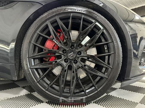 Used 2018 Jaguar F-TYPE R image 16