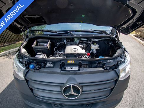Used 2024 Mercedes-Benz Sprinter 2500 image 25