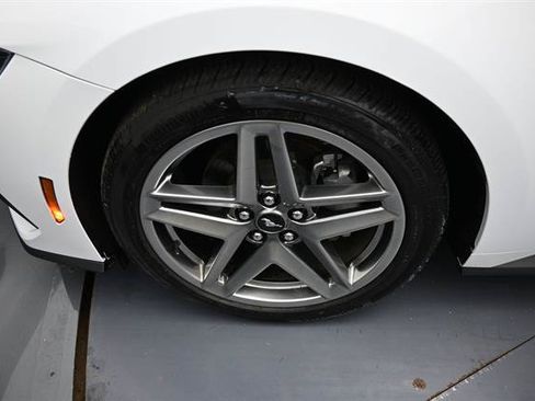 Certified 2025 Ford Mustang Coupe RWD image 19