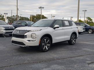 New 2025 Mitsubishi Outlander SE video 2