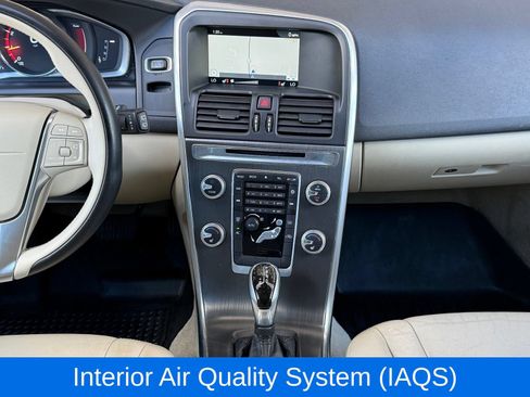 Used 2015 Volvo XC60 T5 AWD/4WD image 24