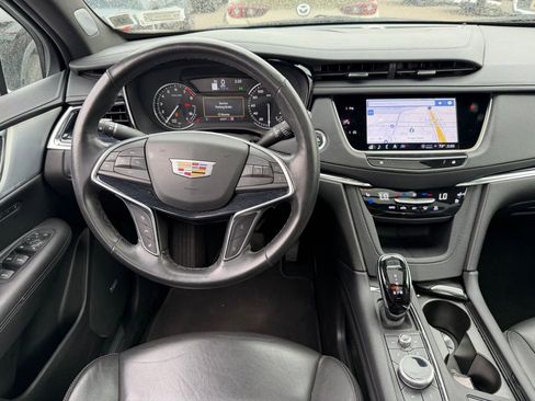 Used 2024 Cadillac XT5 Premium Luxury image 12