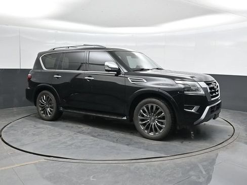 Used 2023 Nissan Armada Platinum w/ Captain's Chairs Package RWD image 6