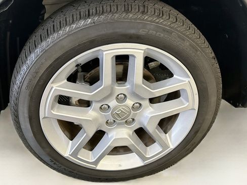 Used 2024 Honda Passport EX-L image 11