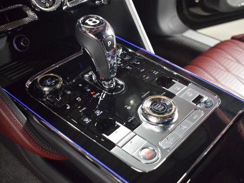 Certified 2023 Bentley Flying Spur Azure AWD/4WD image 35